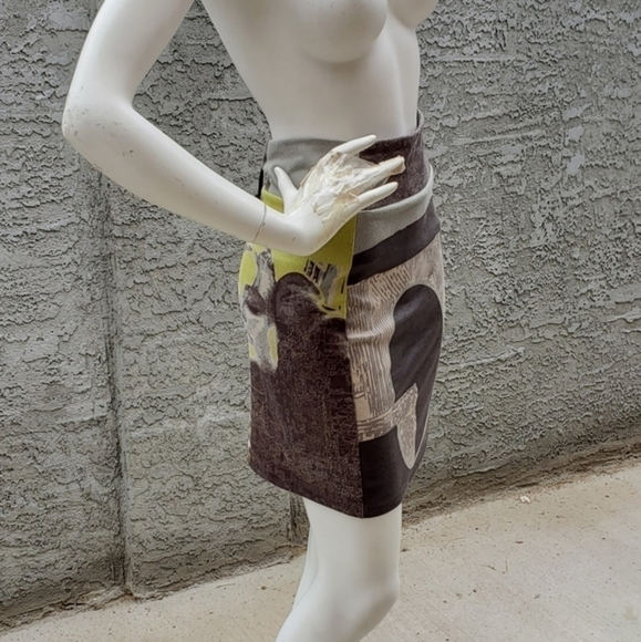 VOLT Design Skirt‎ - Picture 6 of 9